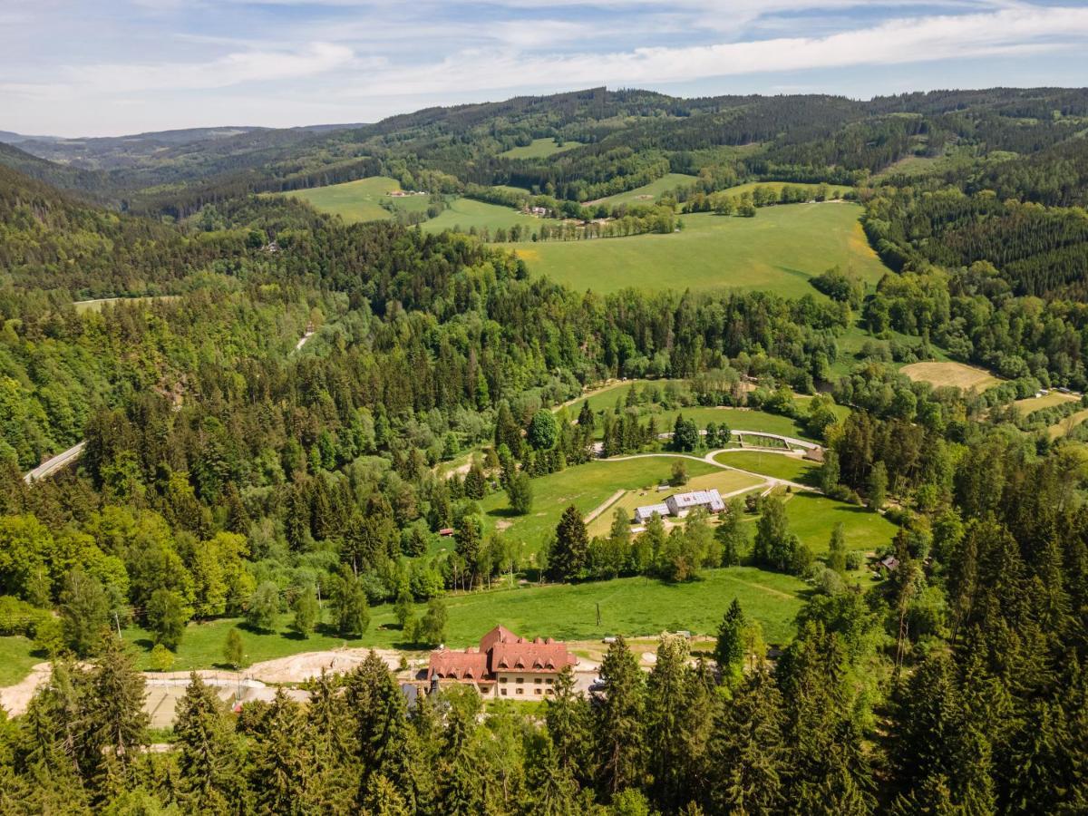 Hotel Studenec Rozmberk Rozmberk Nad Vltavou Bagian luar foto